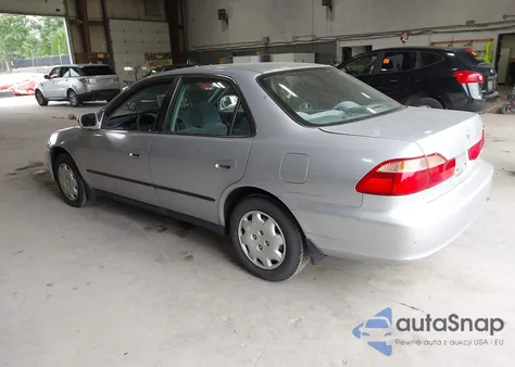2000 Honda Accord 2.3 Lx from USA, damaged, VIN 1HGCG6654YA130384